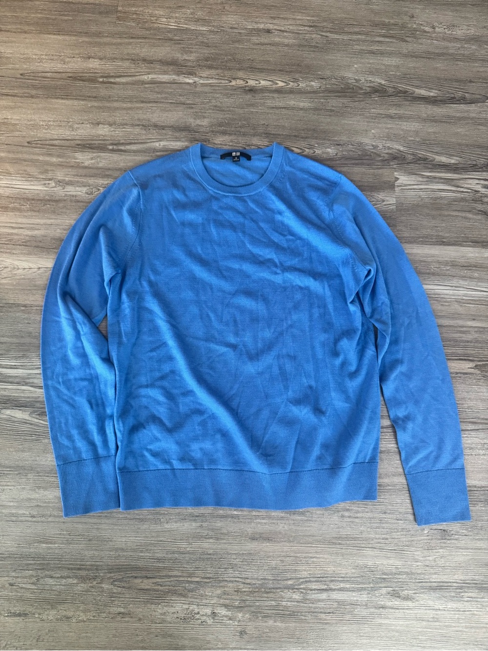 Uniqlo Men's Crewneck Sweater in Sky Blue